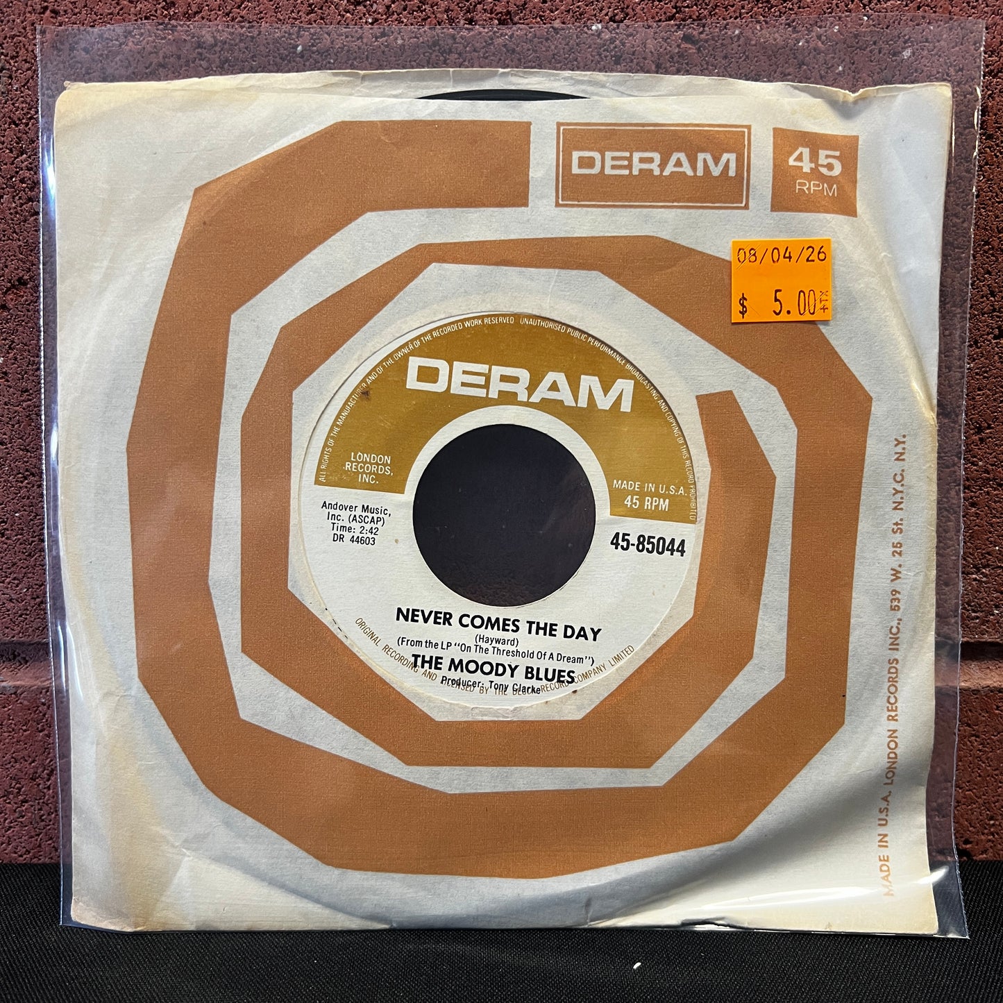 Used Vinyl: Moody Blues "Never Comes The Day / So Deep Within You" 7"