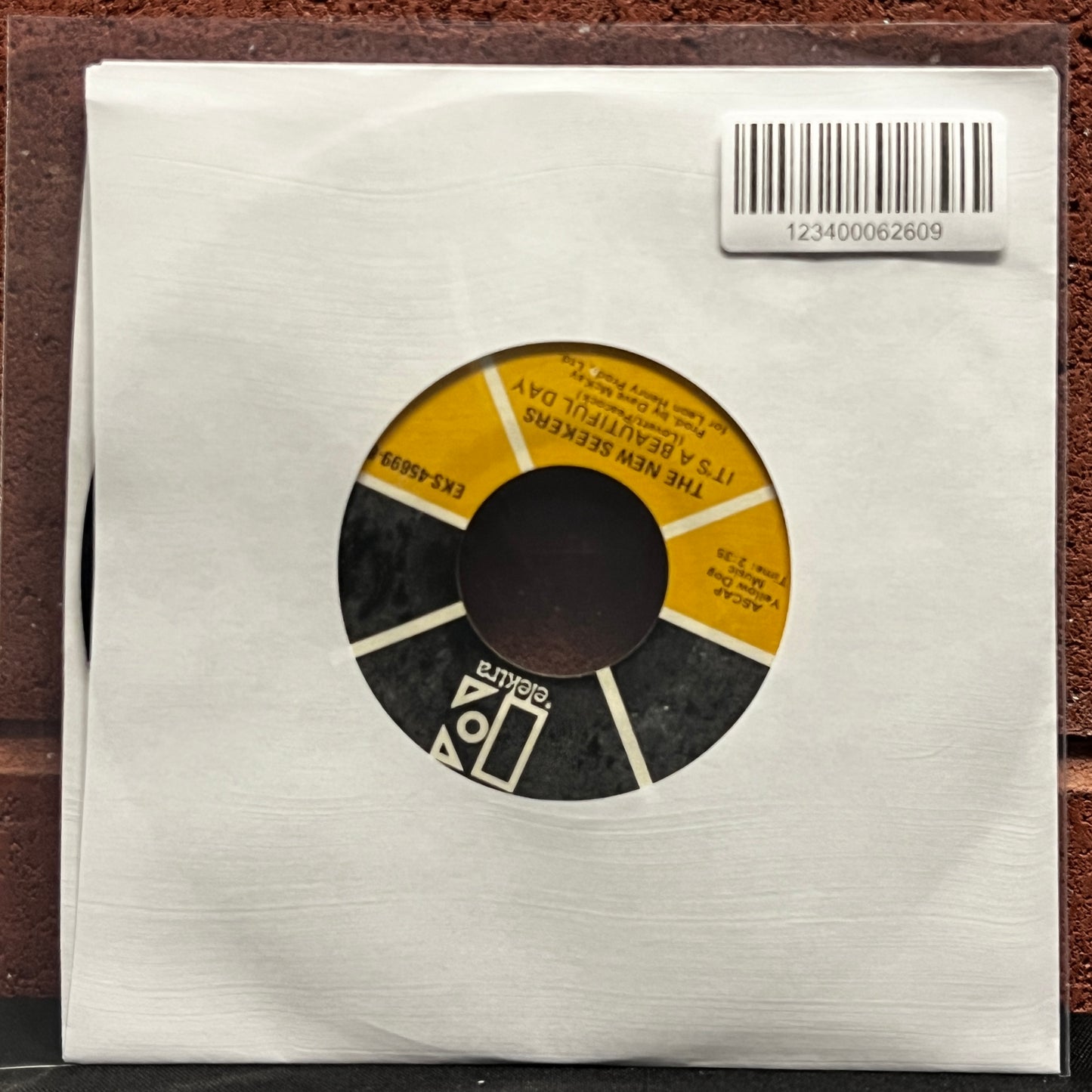 Used Vinyl: New Seekers "Look What They've Done To My Song Ma" 7"