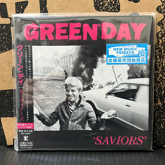 Used CD: Green Day "Saviors" CD (Japanese Edition w/ Bonus Track)