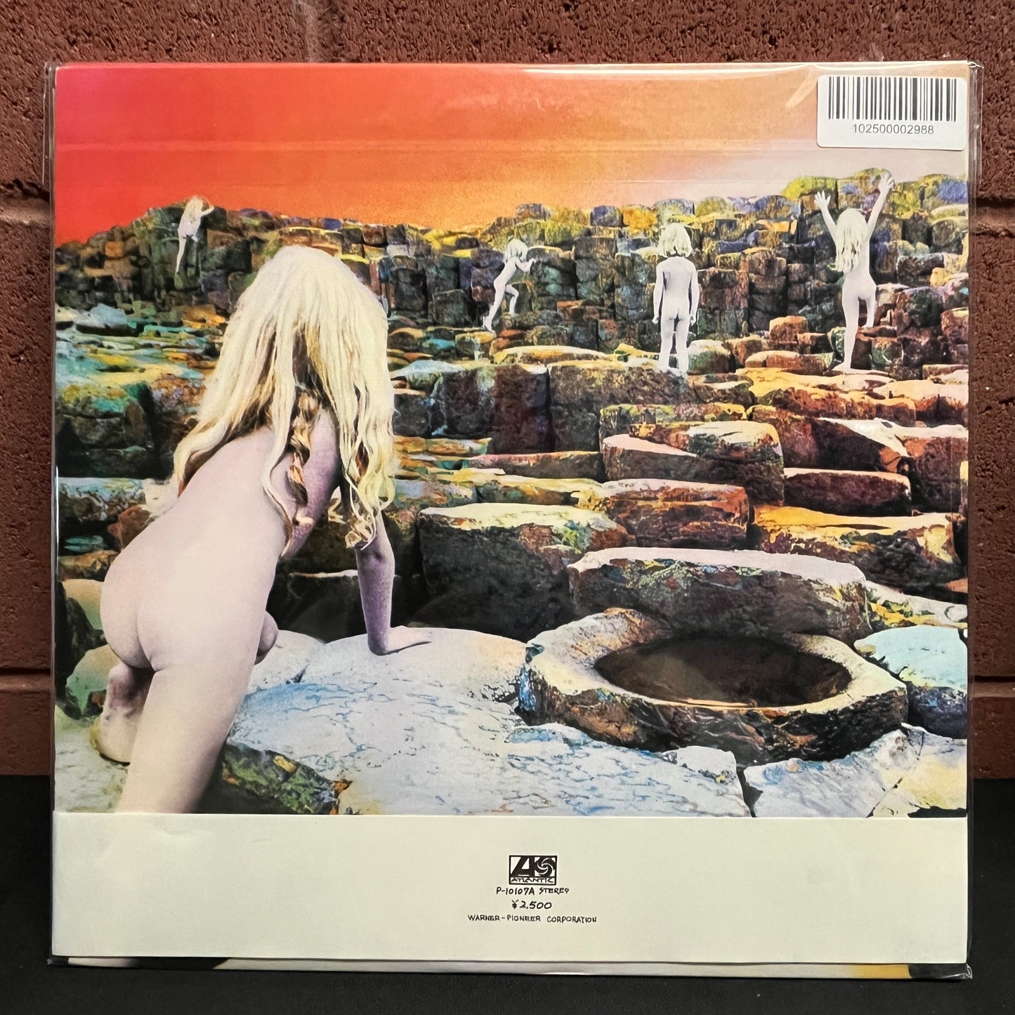 Used Vinyl: Led Zeppelin "Houses Of The Holy" LP (1976 Japanese Press w/ "No Tag" obi)