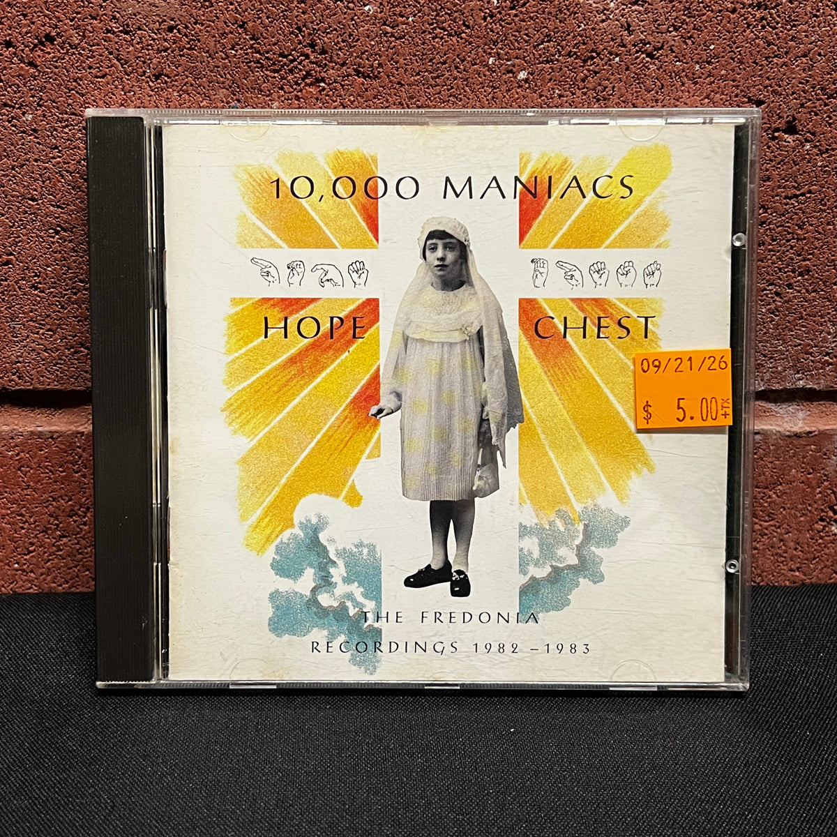 Used CD: 10,000 Maniacs "Hope Chest (The Fredonia Recordings 1982 - 1983)" CD