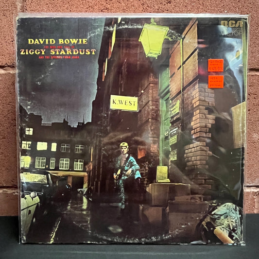 Used Vinyl: David Bowie "The Rise And Fall of Ziggy Stardust and the Spiders From Mars" LP (1972 US Dynaflex pressing)