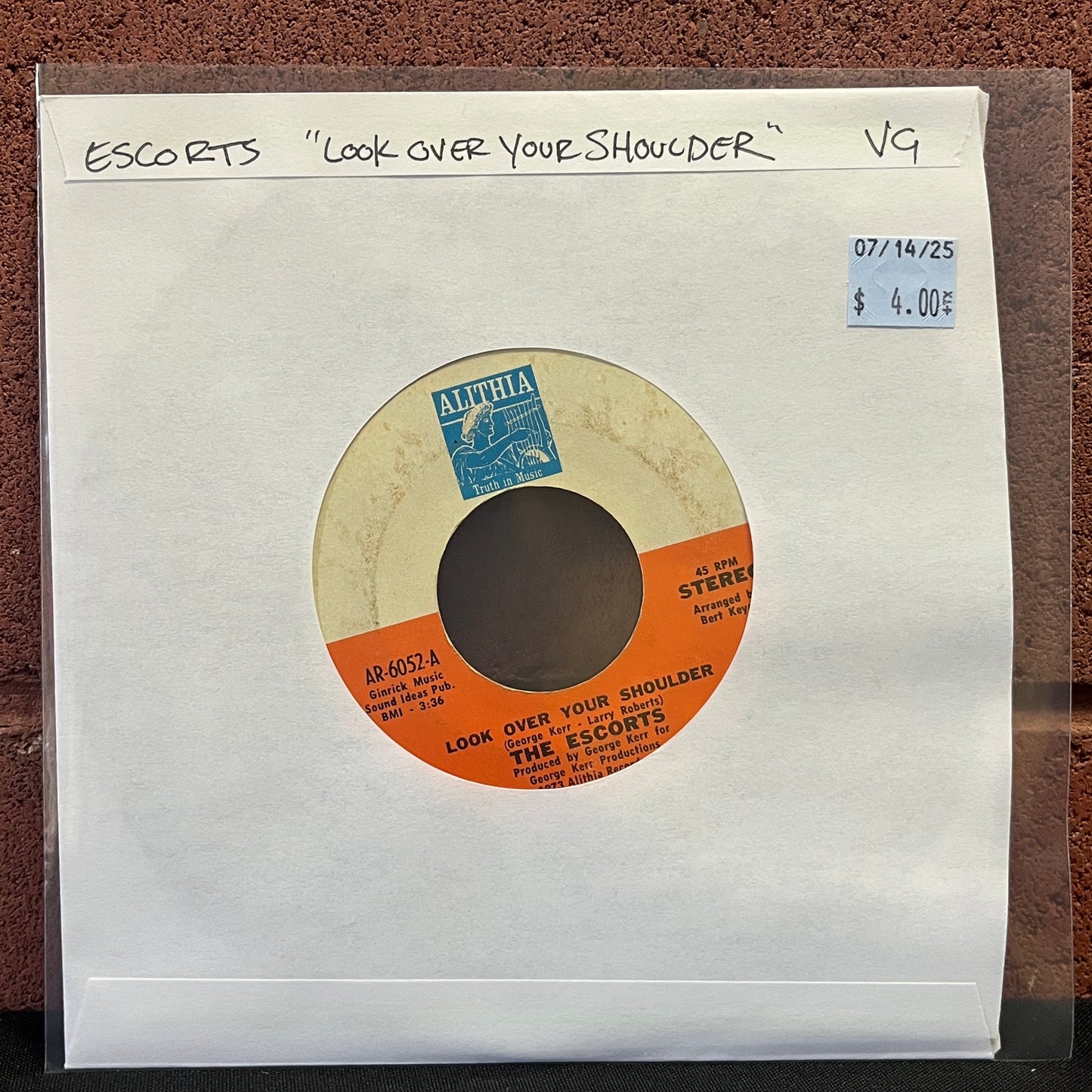 Used Vinyl: Escorts "Look Over Your Shoulder" 7"